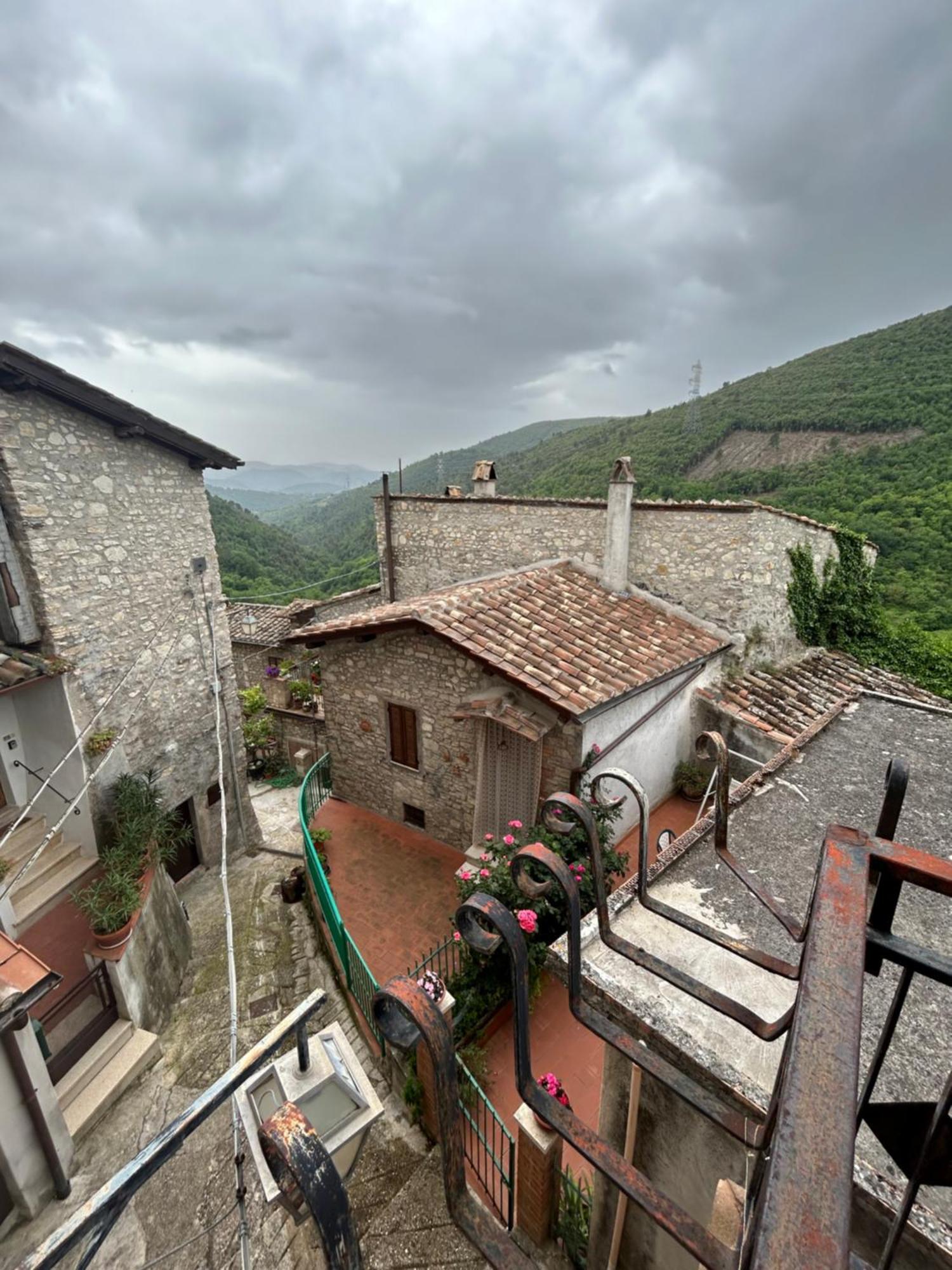Appartamento Storico A Valle San Martino Di Spoleto Exteriör bild